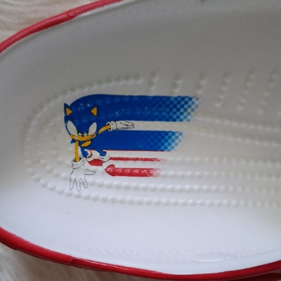 CROCS Red and White Sandals with Perforated Design - Picture 3 of 5